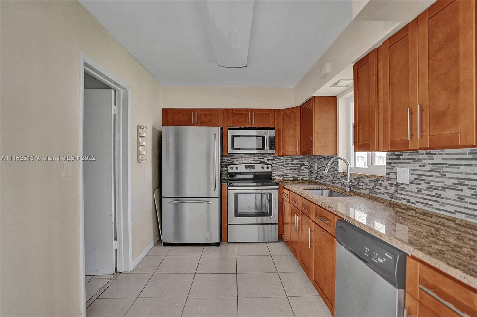 HOLLYWOOD HOMESITES HIGH - Residential