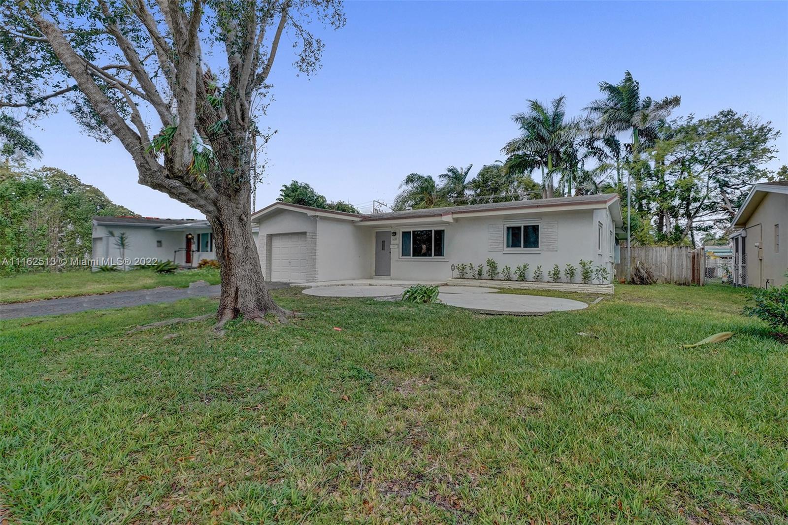 HOLLYWOOD HOMESITES HIGH - Residential