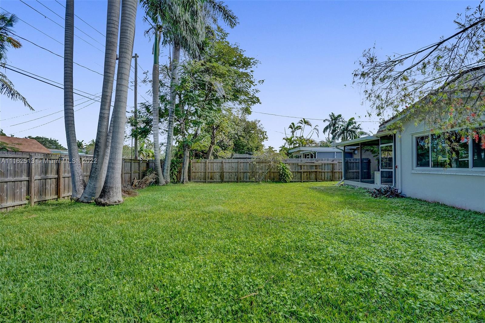 HOLLYWOOD HOMESITES HIGH - Residential