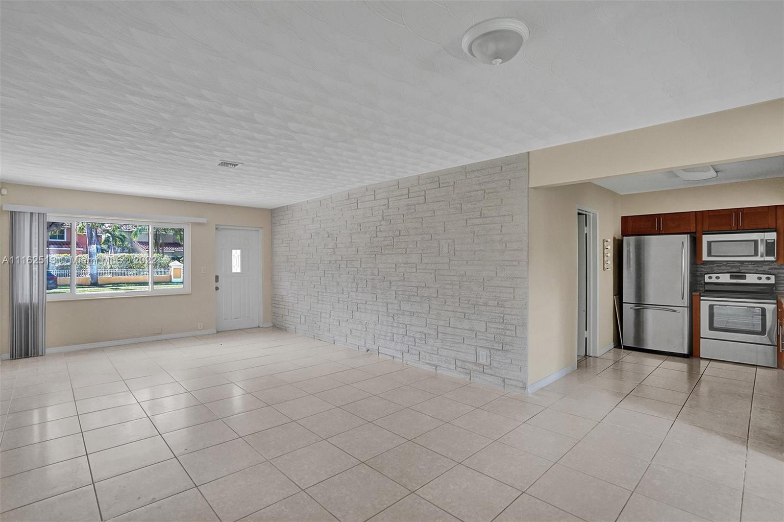 HOLLYWOOD HOMESITES HIGH - Residential