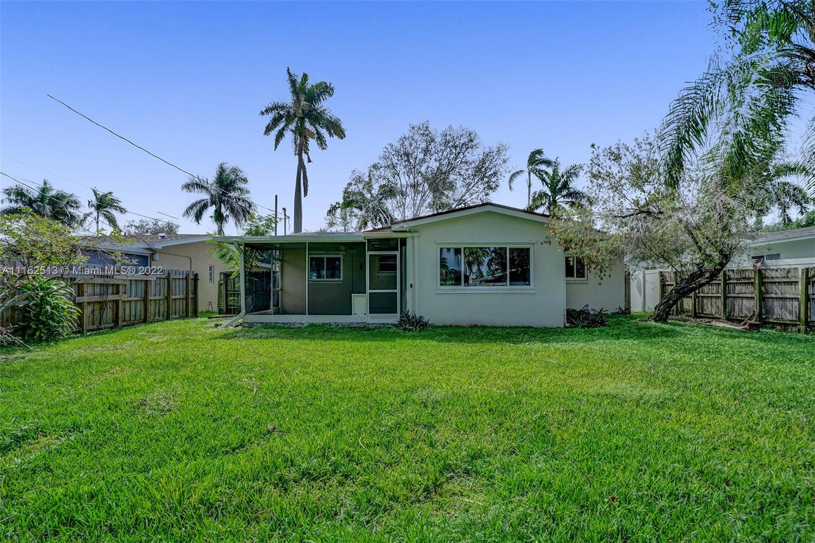 HOLLYWOOD HOMESITES HIGH - Residential