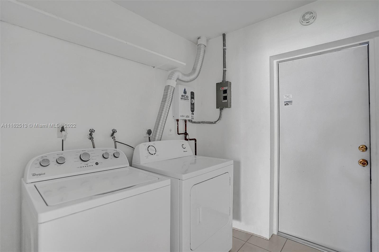 HOLLYWOOD HOMESITES HIGH - Residential