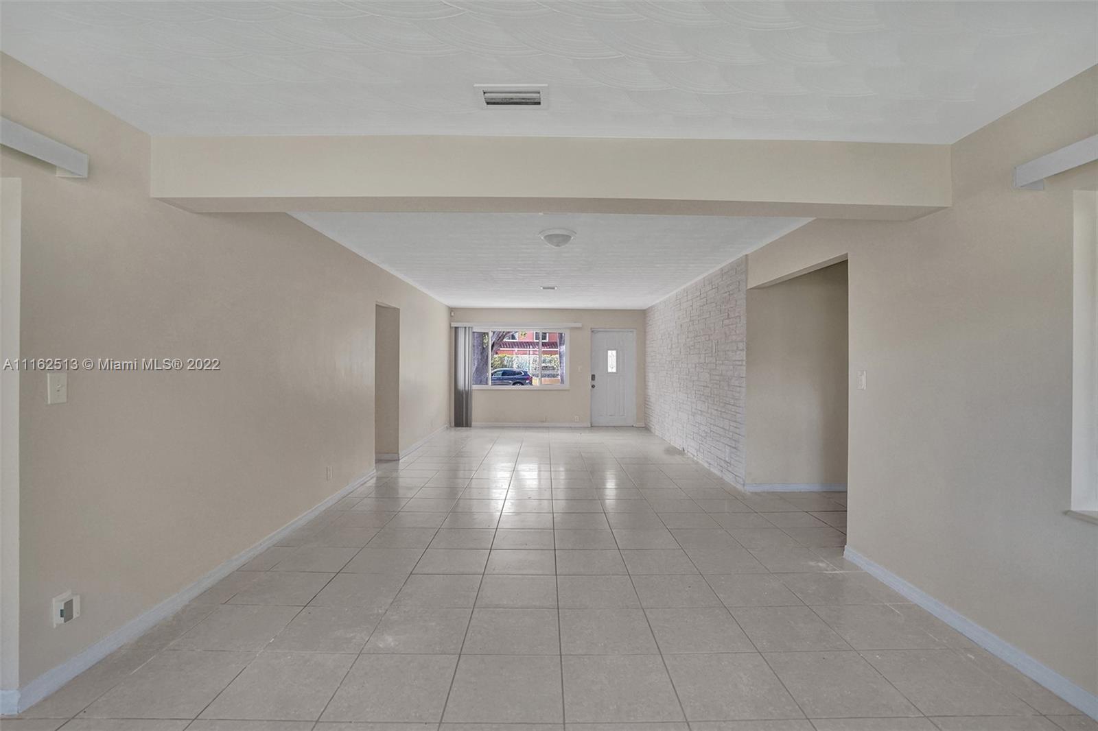 HOLLYWOOD HOMESITES HIGH - Residential