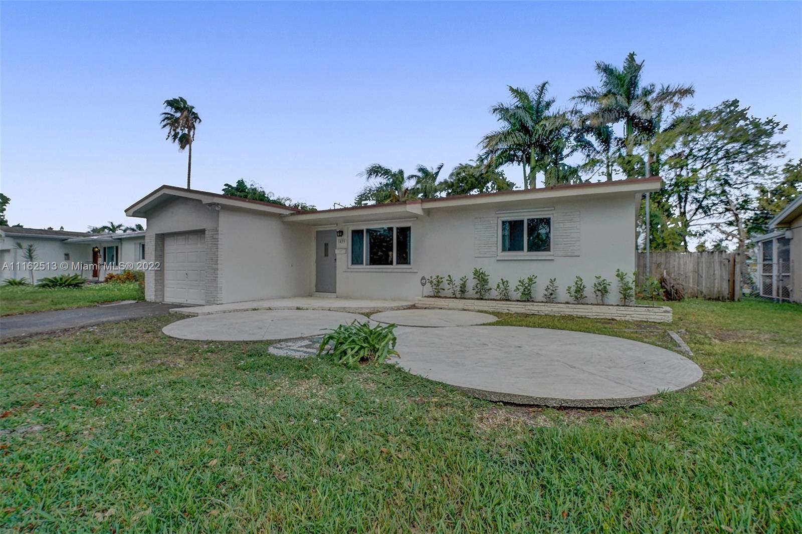 HOLLYWOOD HOMESITES HIGH - Residential