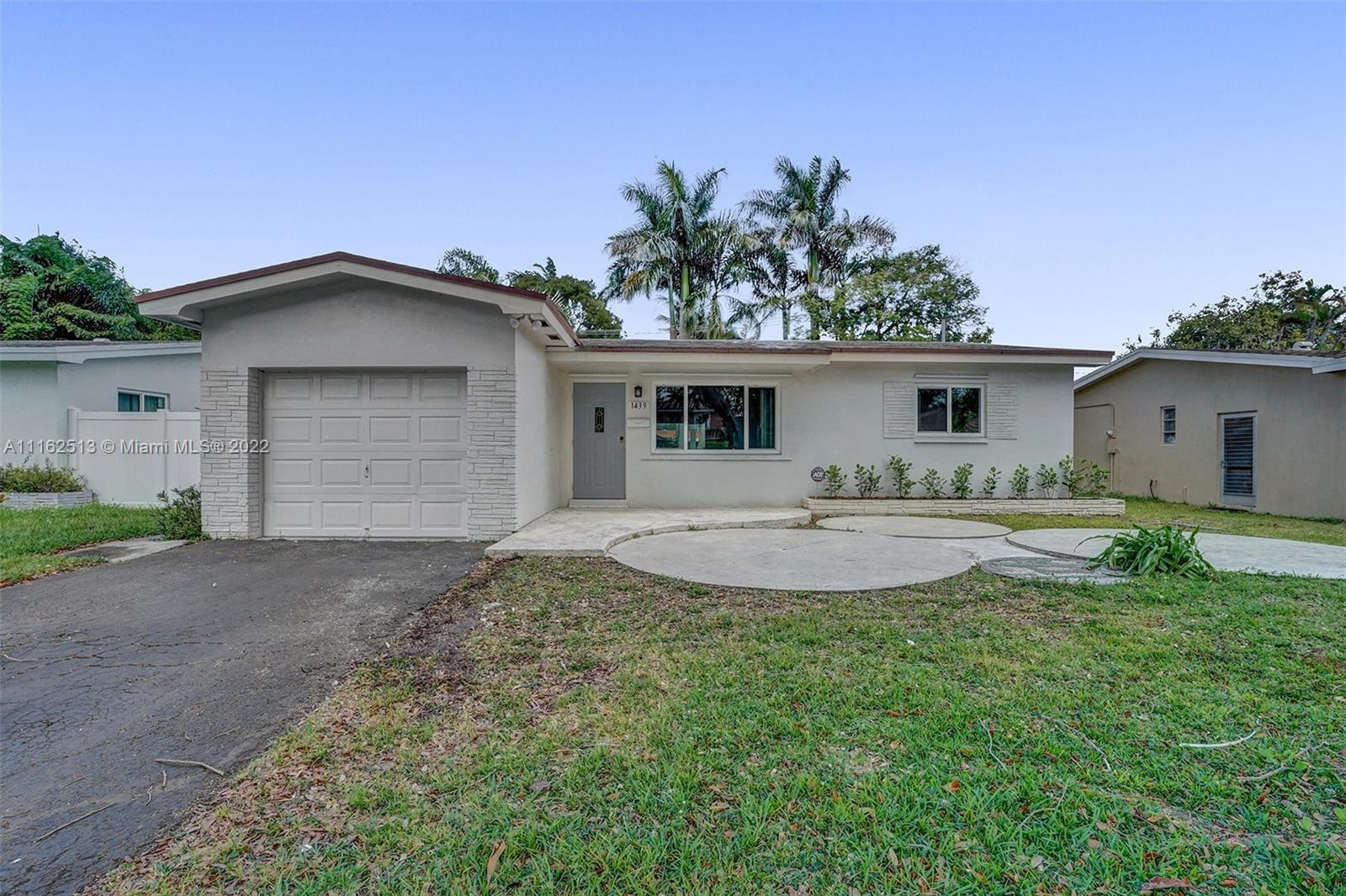 HOLLYWOOD HOMESITES HIGH - Residential