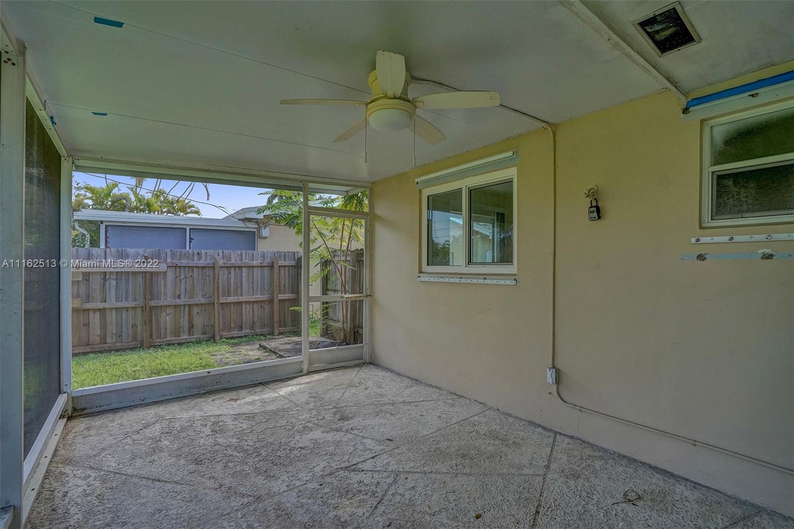 HOLLYWOOD HOMESITES HIGH - Residential