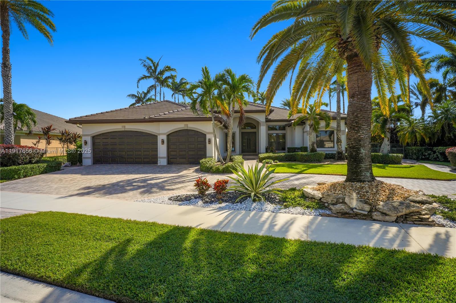 RIVERSTONE - Residential