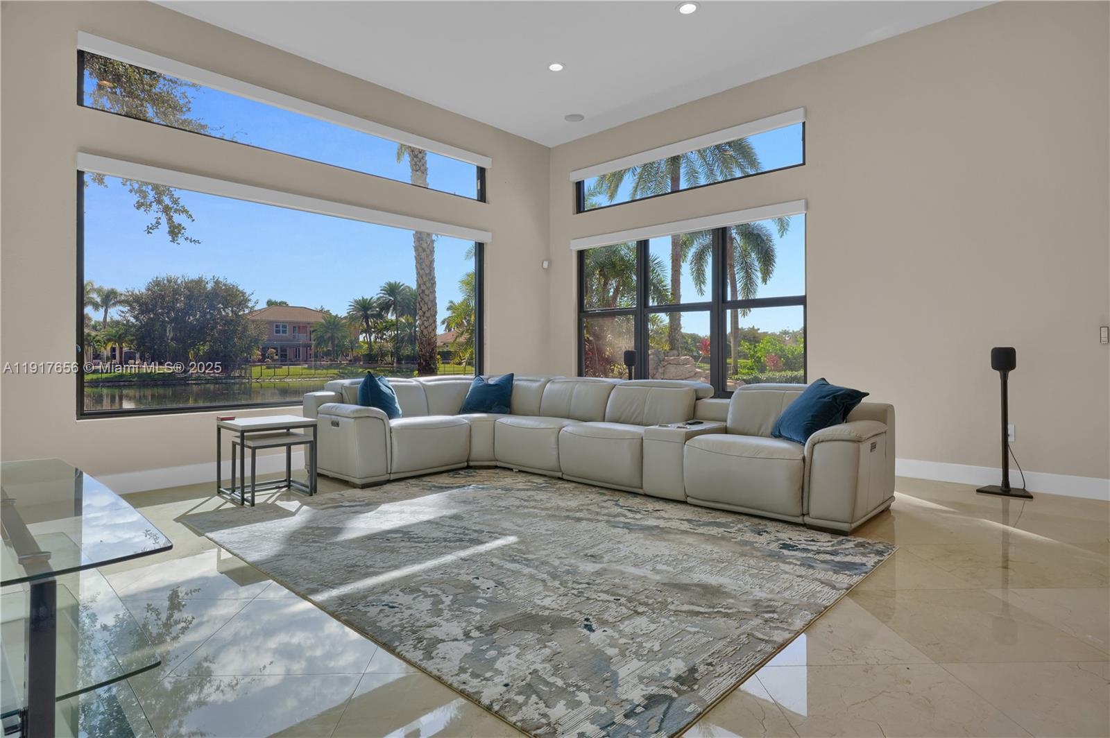 RIVERSTONE - Residential