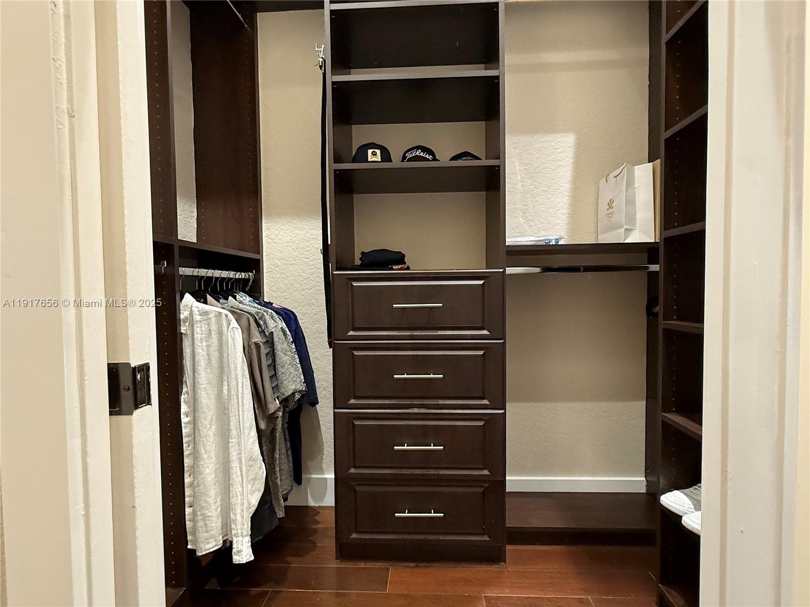 RIVERSTONE - Residential