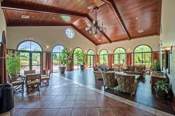 OLYMPIA 2 - Residential