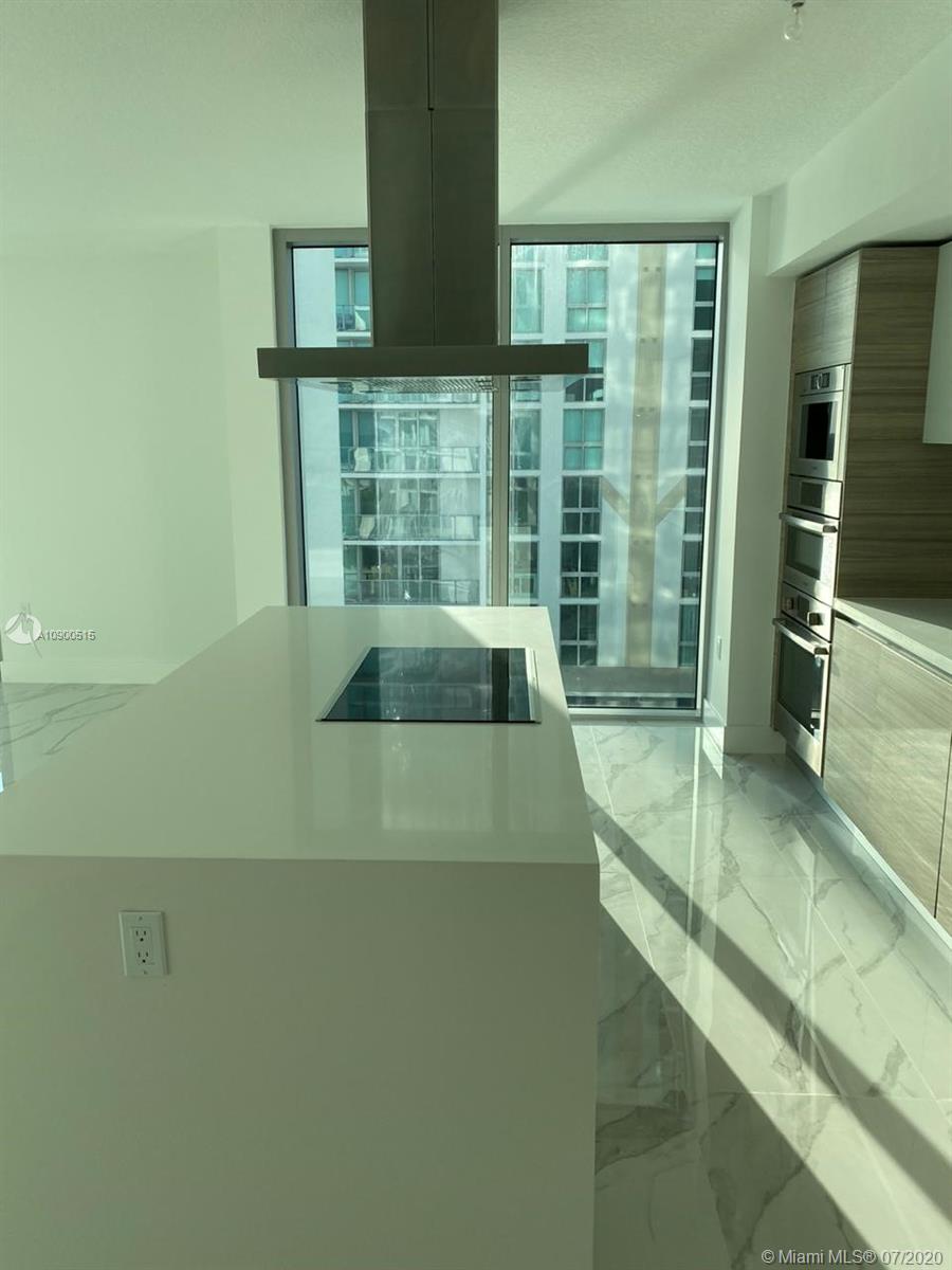 PARQUE TOWERS CONDO - Residential Lease