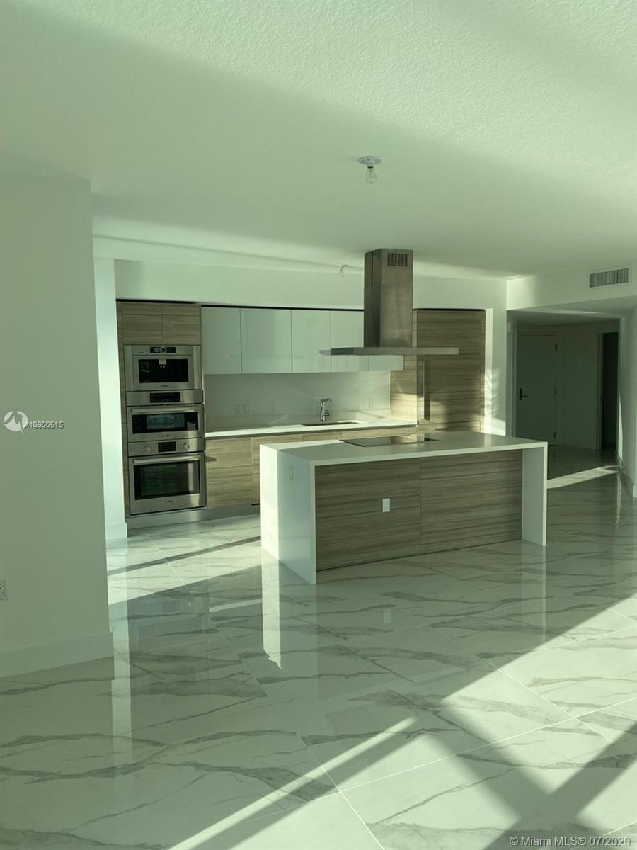 PARQUE TOWERS CONDO - Residential Lease