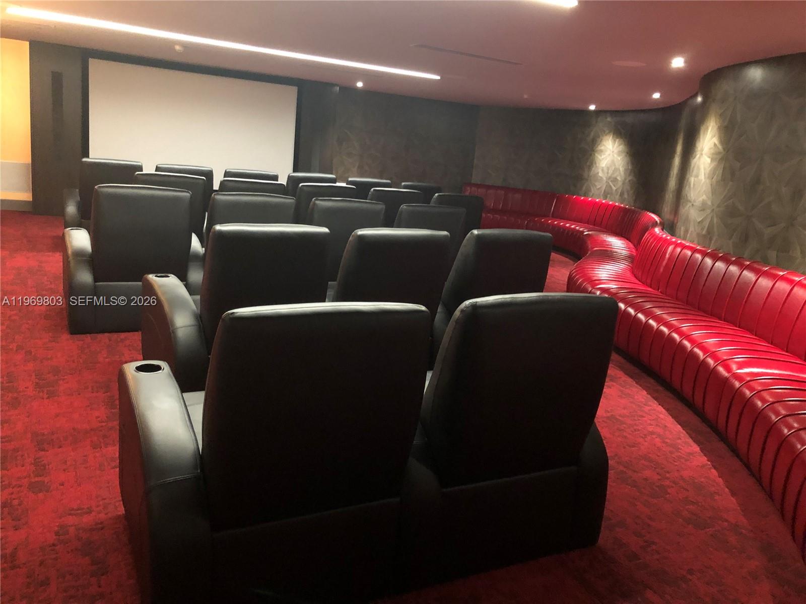 PARQUE TOWERS CONDO - Residential