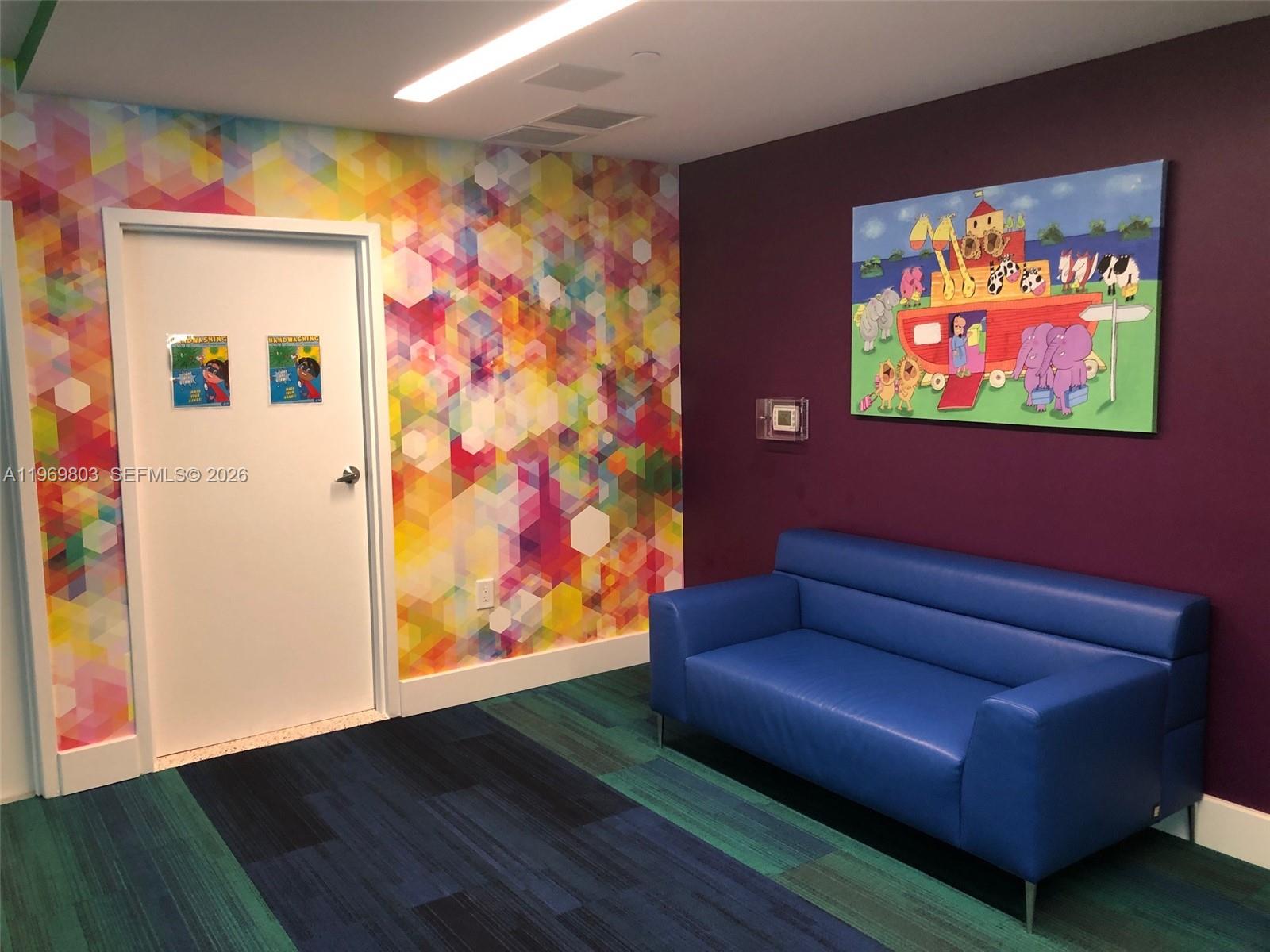 PARQUE TOWERS CONDO - Residential