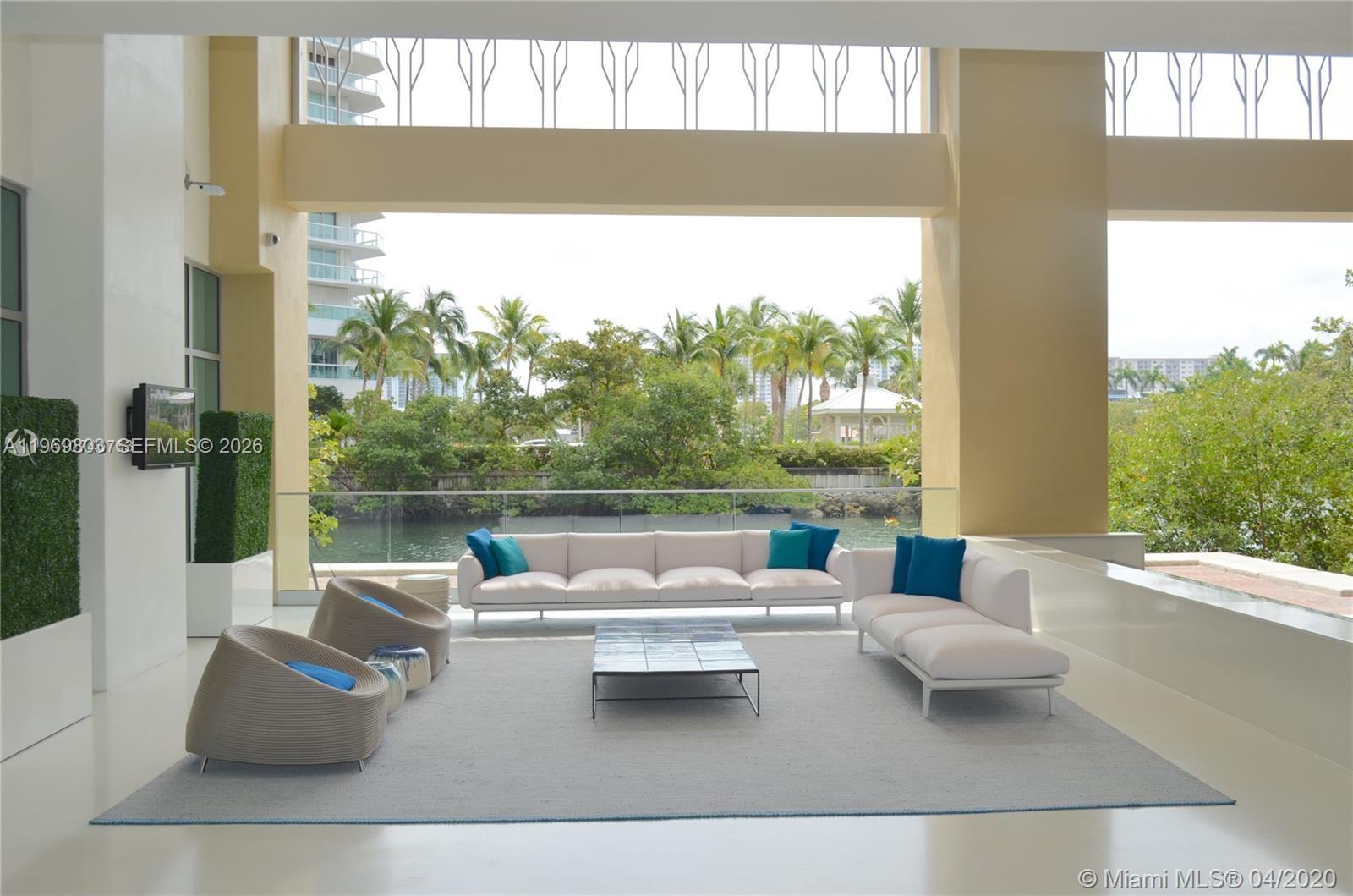 PARQUE TOWERS CONDO - Residential