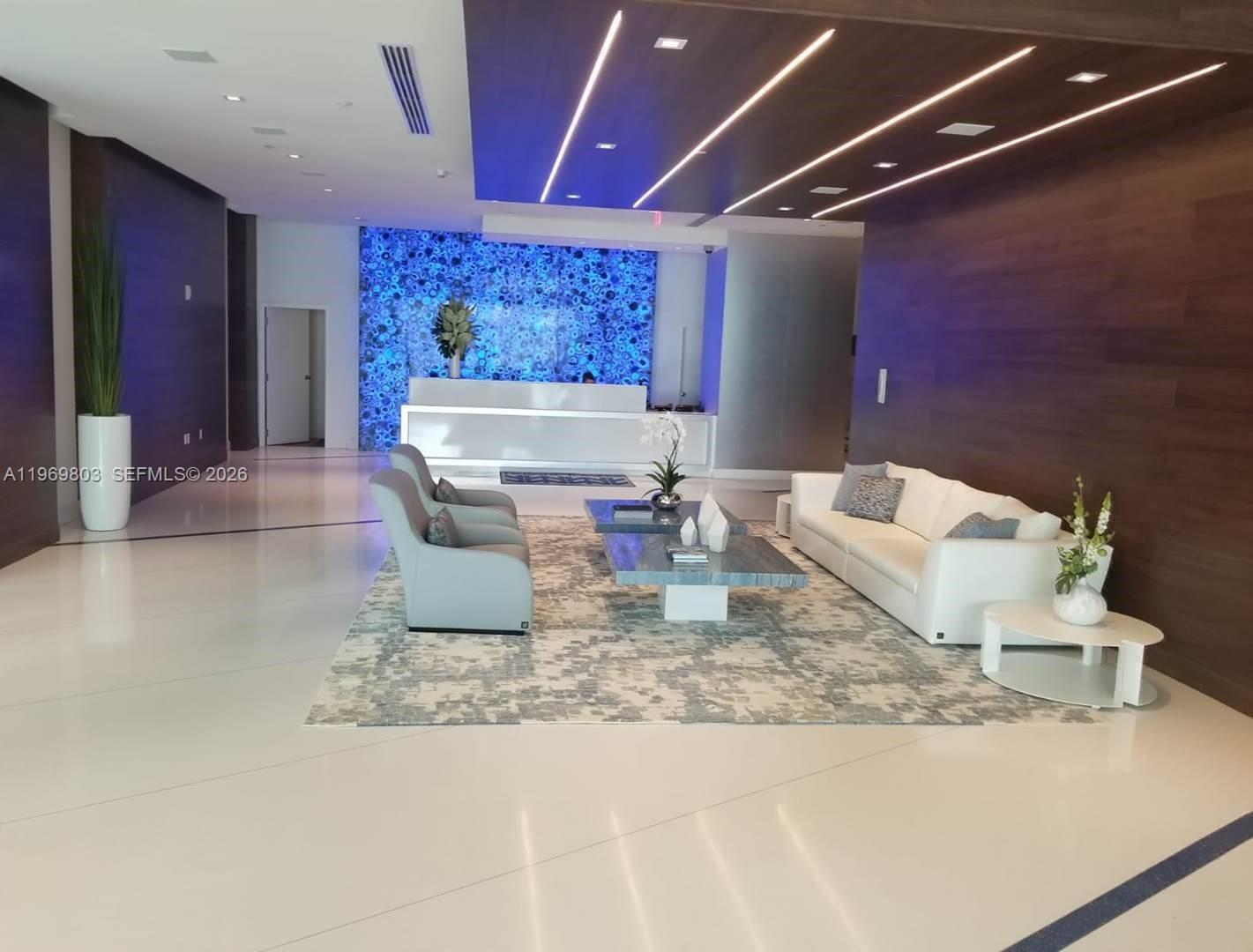 PARQUE TOWERS CONDO - Residential