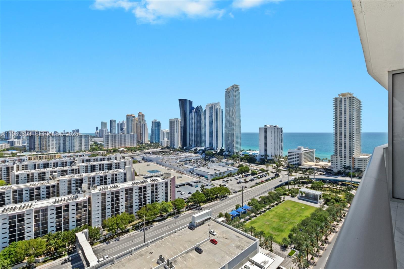 PARQUE TOWERS CONDO - Residential
