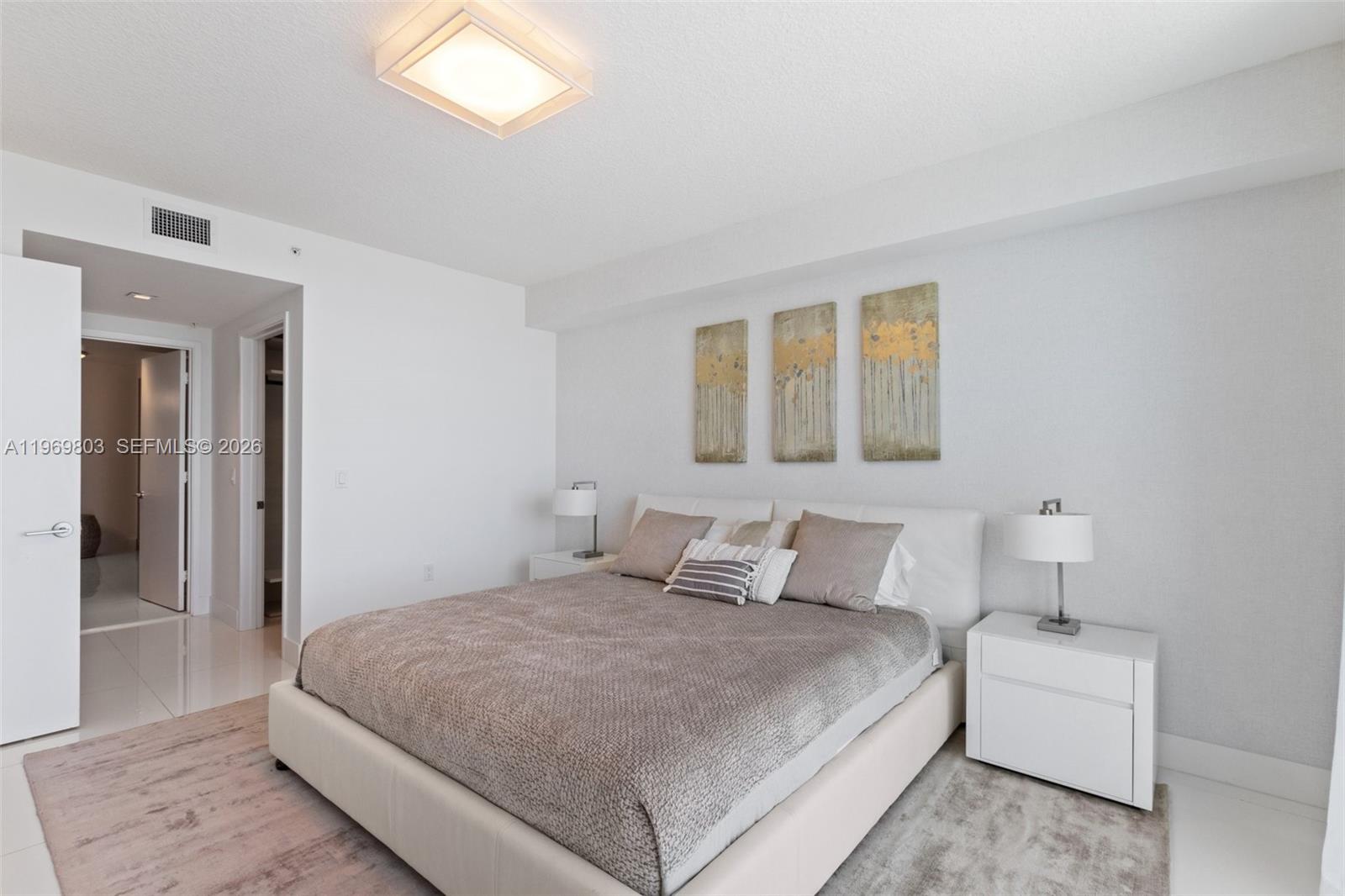 PARQUE TOWERS CONDO - Residential