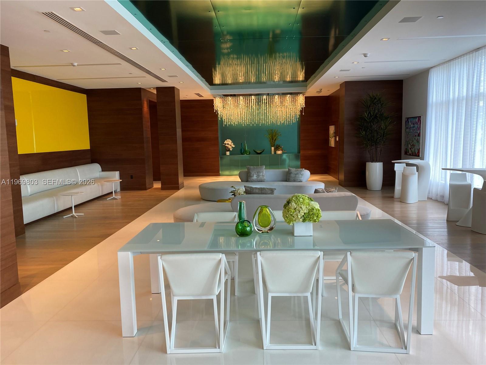 PARQUE TOWERS CONDO - Residential