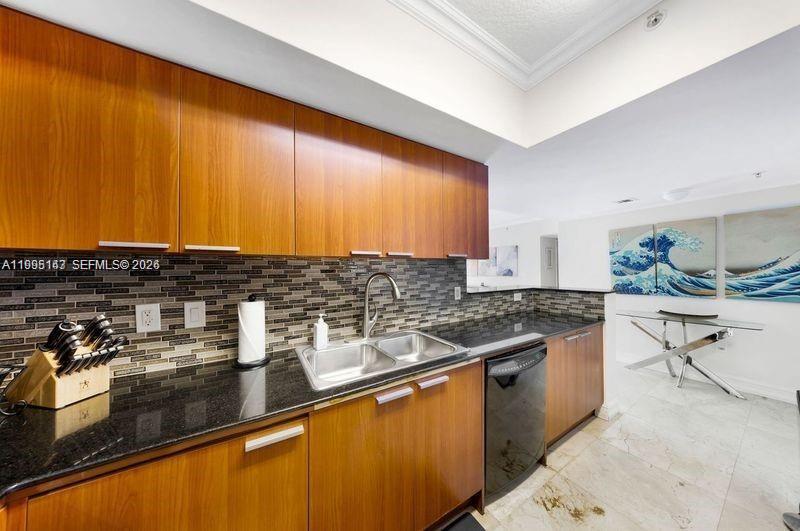 LA PERLA CONDO - Residential