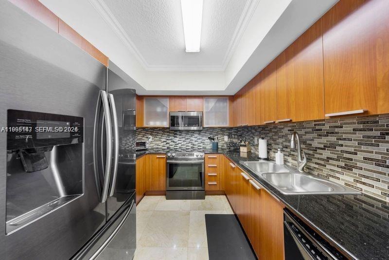 LA PERLA CONDO - Residential