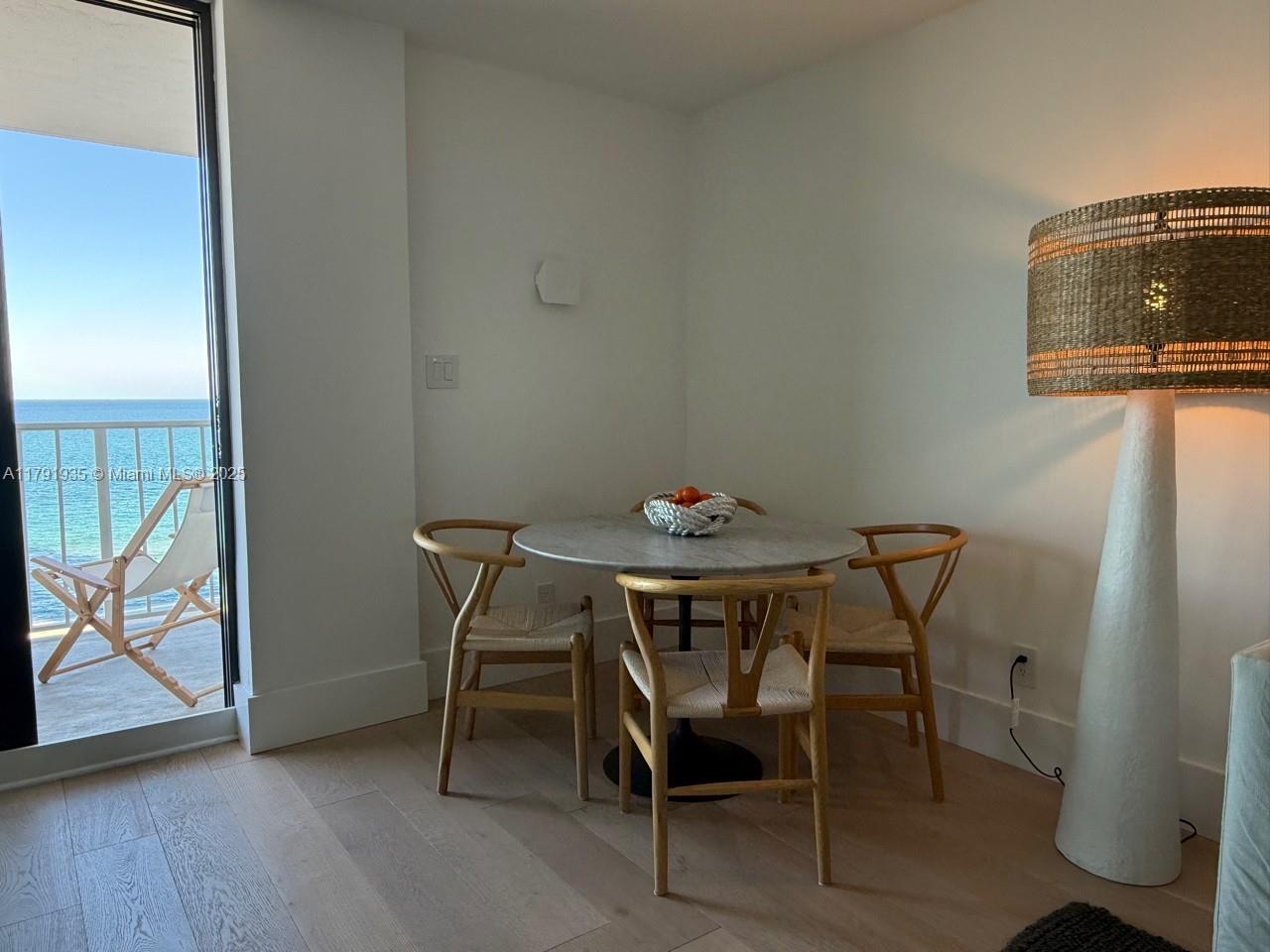 4301 Collins Ave 1006