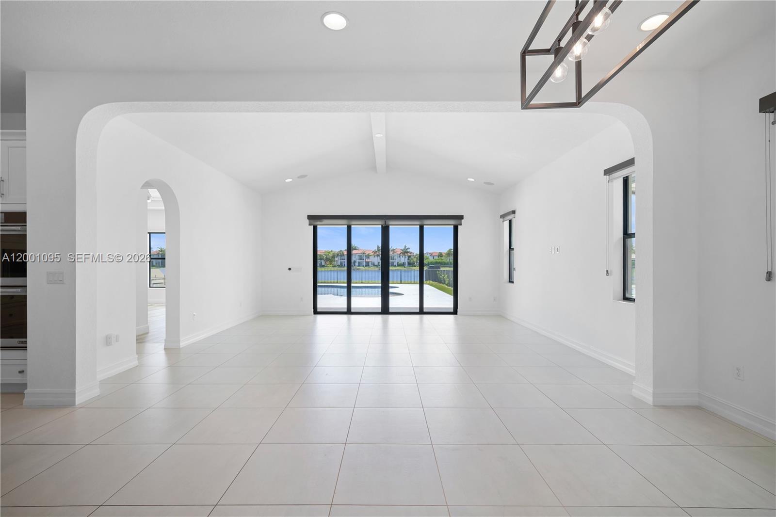 PEMBROKE LAKES SOUTH - Residential