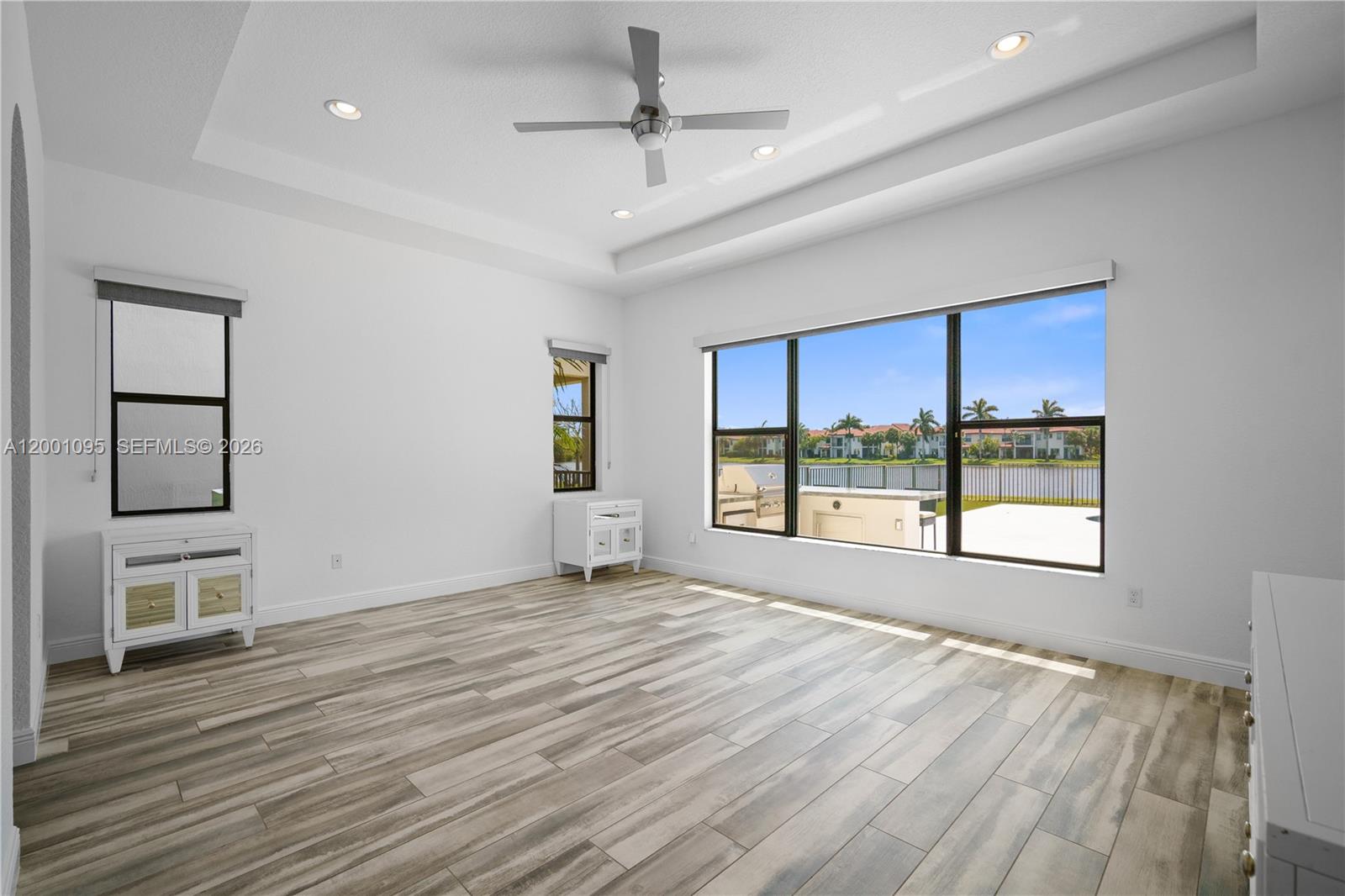 PEMBROKE LAKES SOUTH - Residential