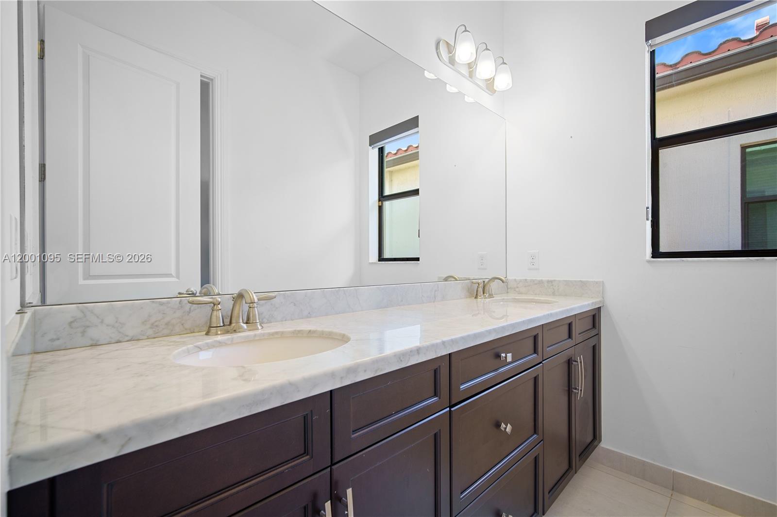 PEMBROKE LAKES SOUTH - Residential