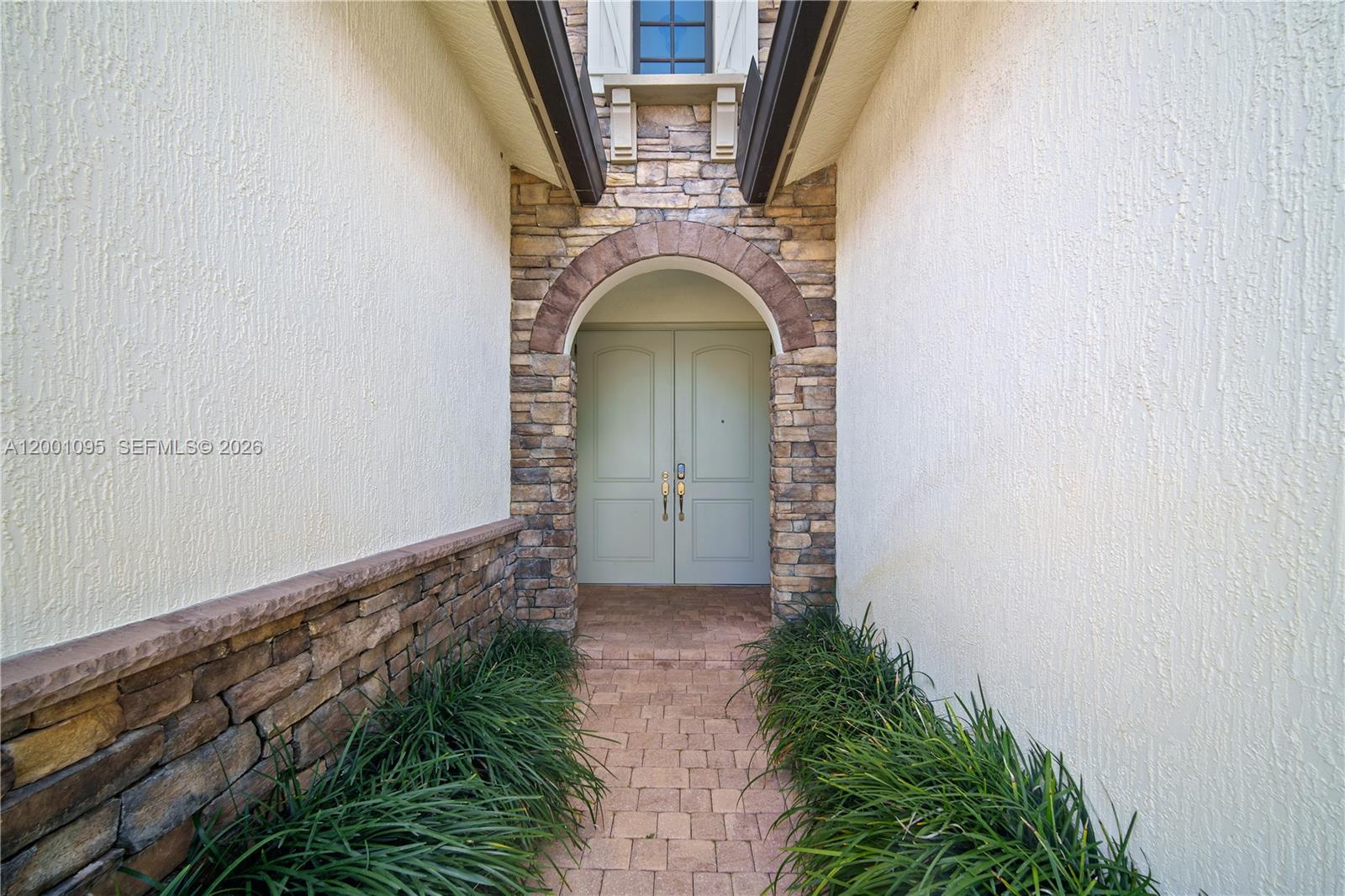 PEMBROKE LAKES SOUTH - Residential