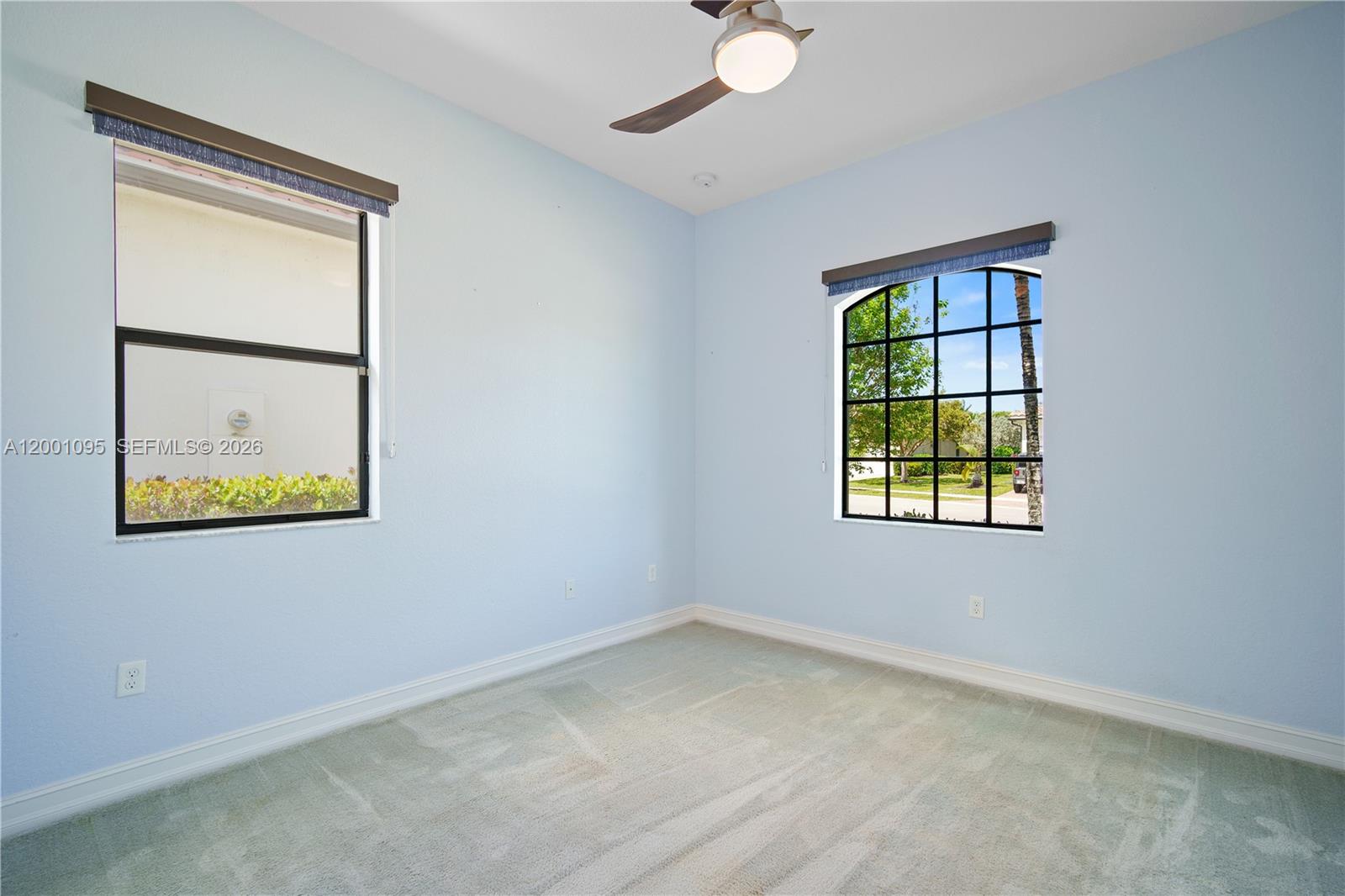 PEMBROKE LAKES SOUTH - Residential