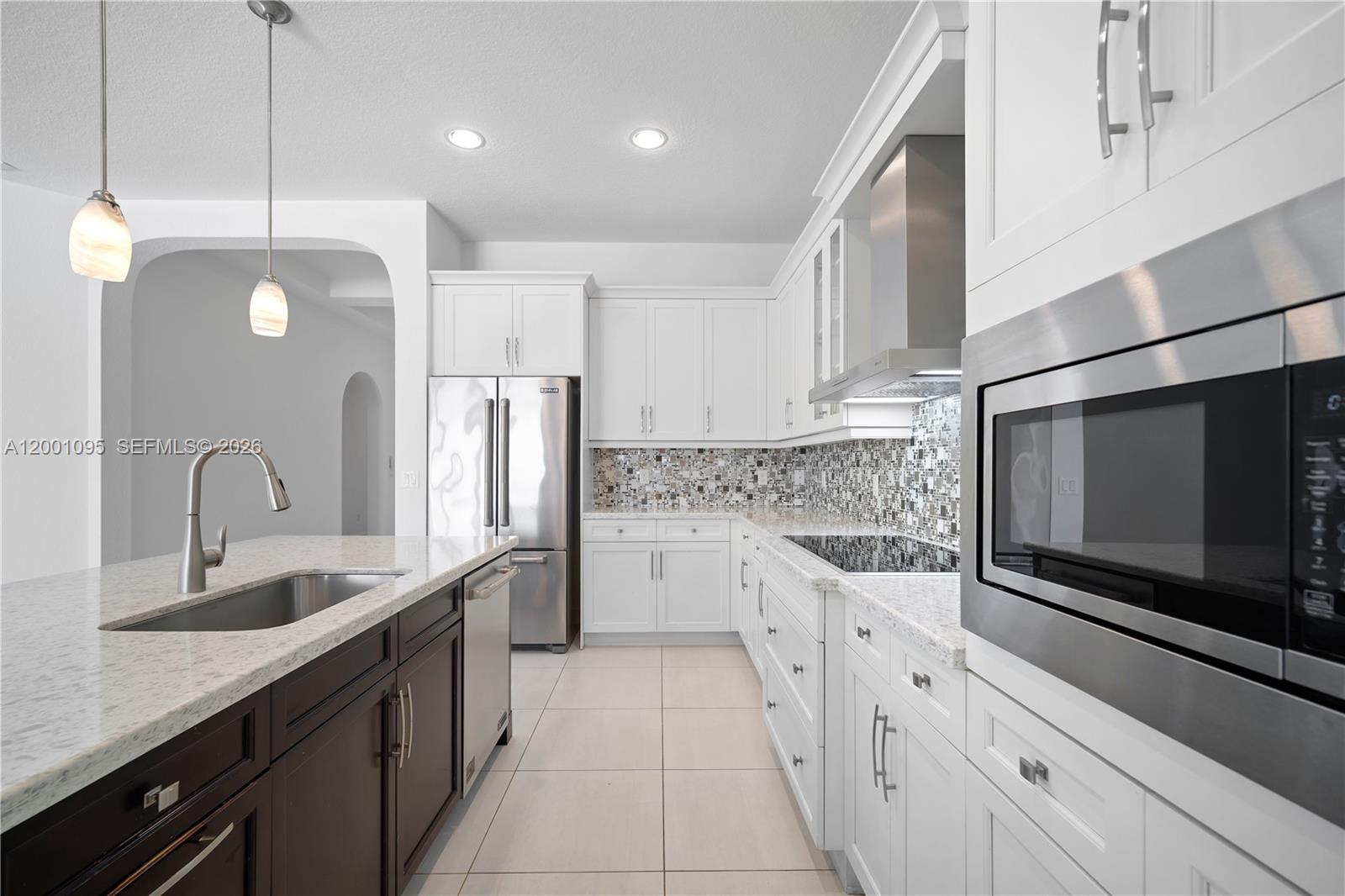 PEMBROKE LAKES SOUTH - Residential