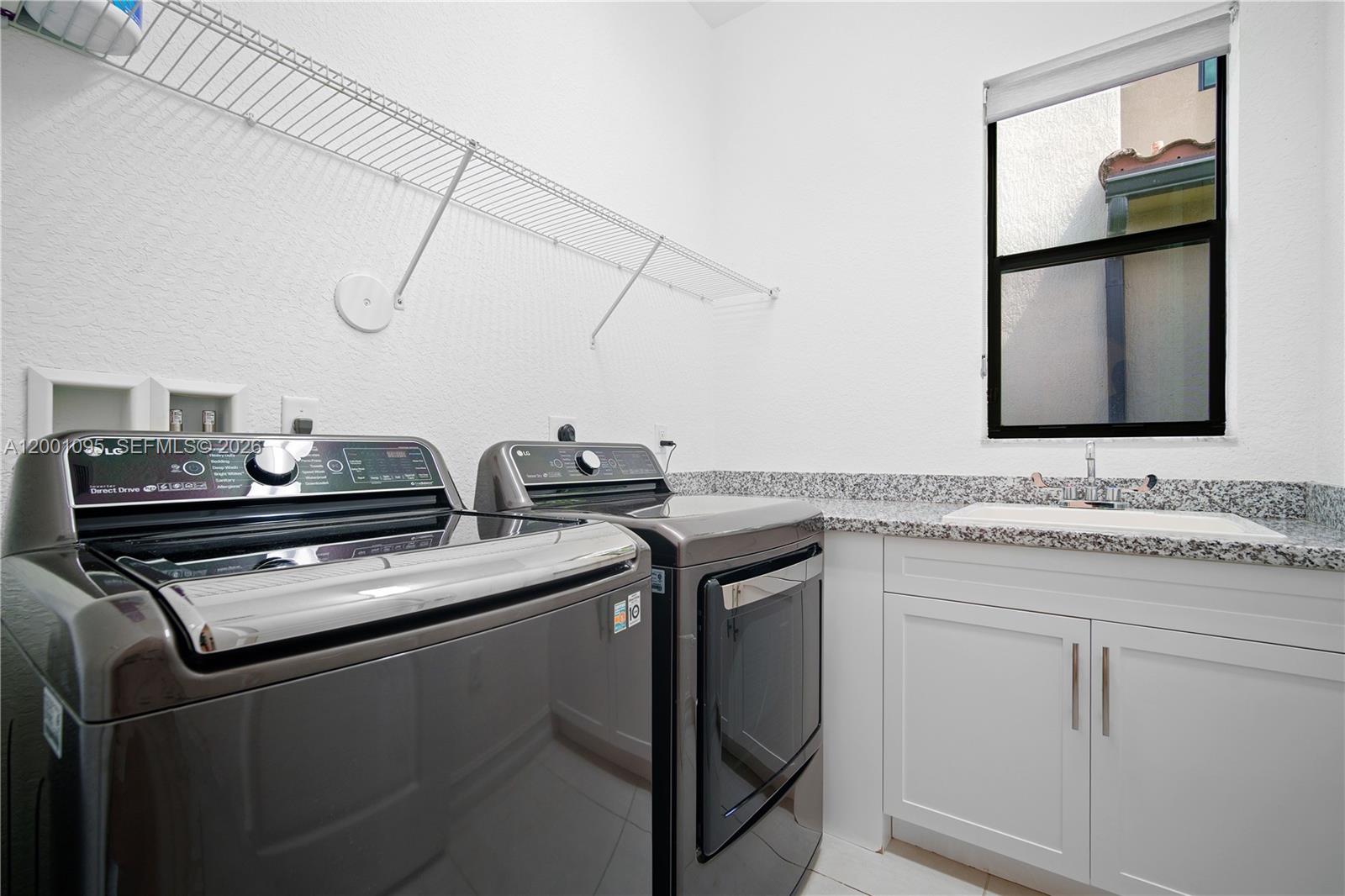 PEMBROKE LAKES SOUTH - Residential