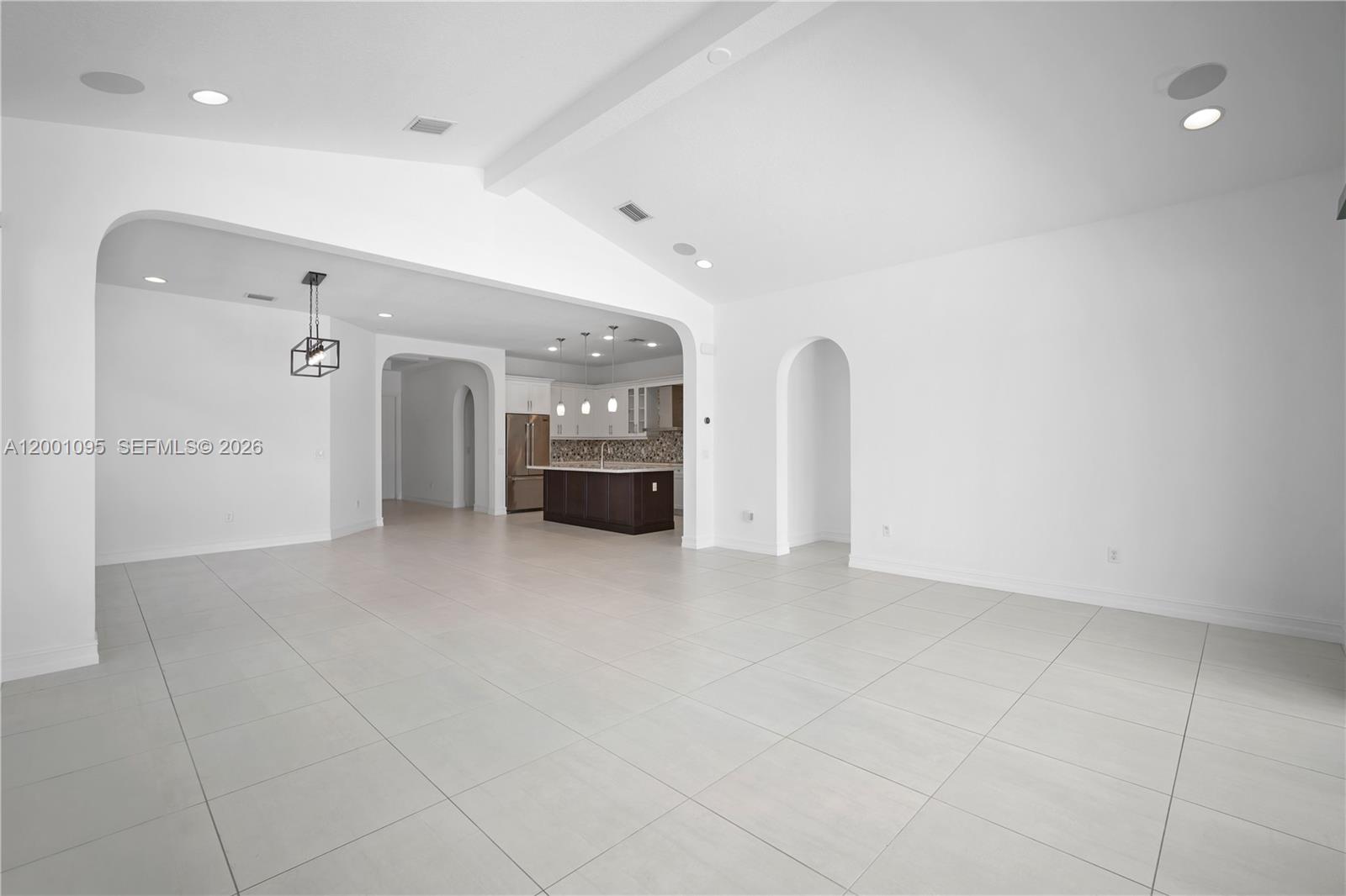 PEMBROKE LAKES SOUTH - Residential