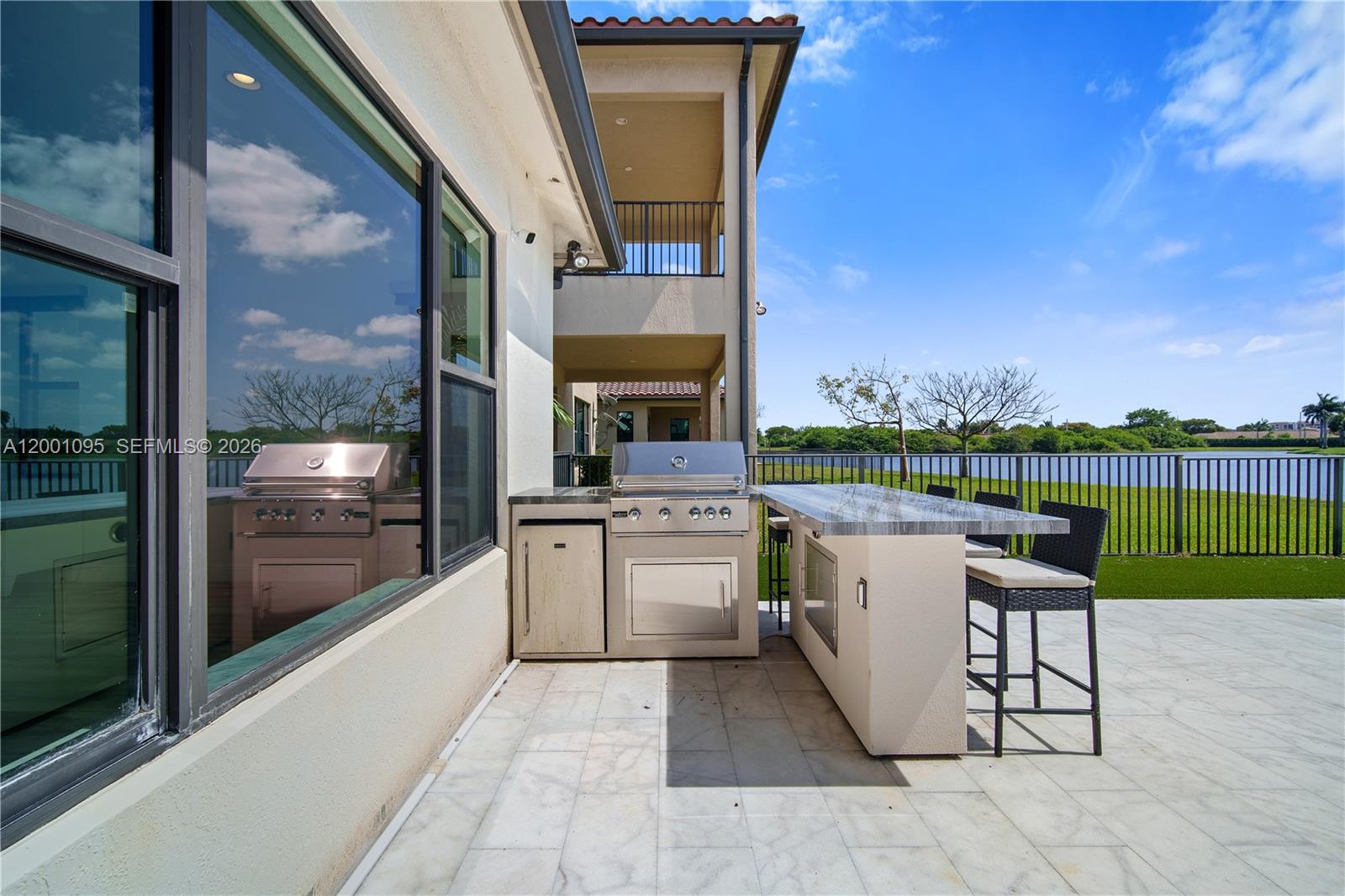 PEMBROKE LAKES SOUTH - Residential