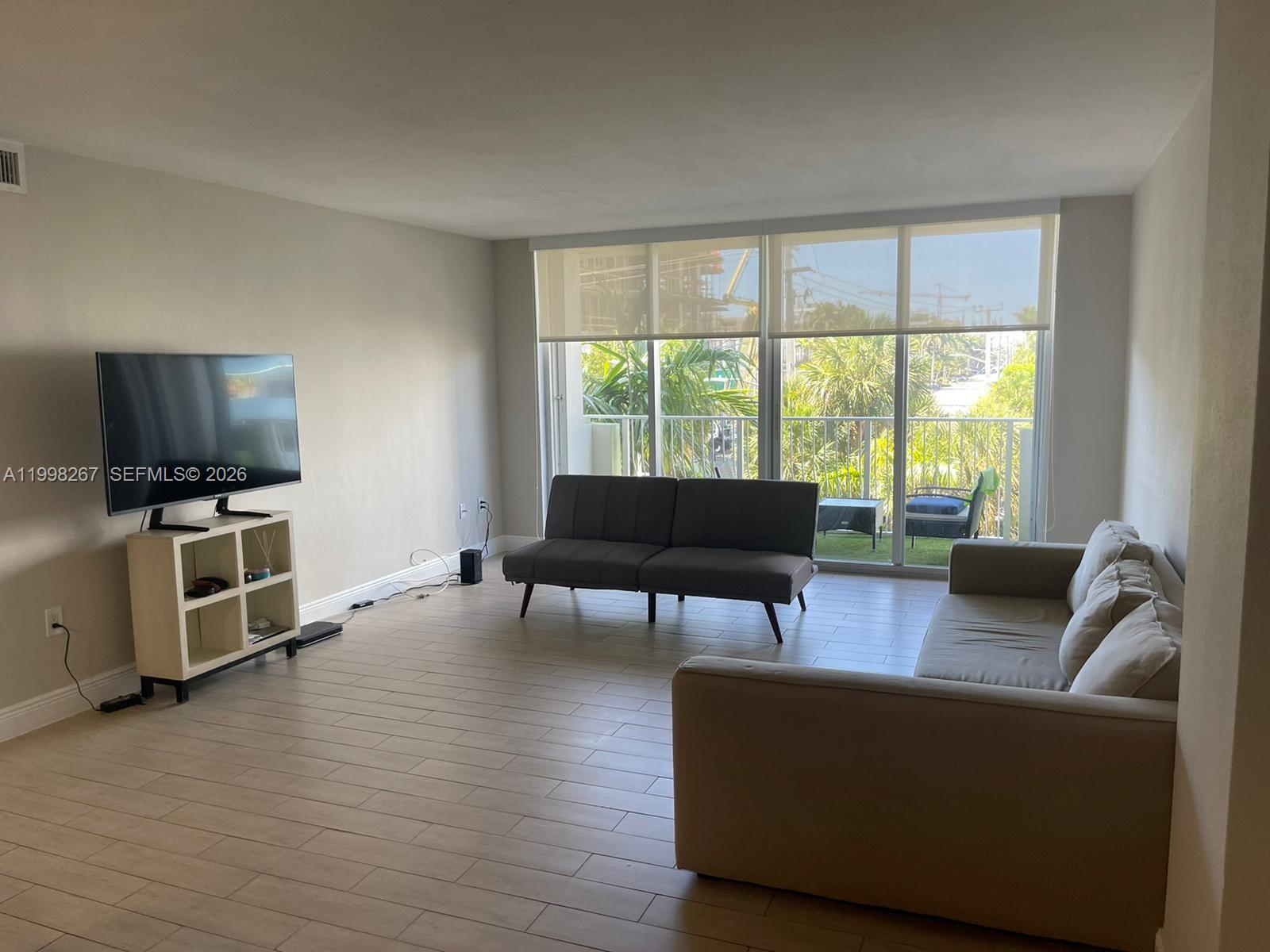 ISLAND POINTE CONDO - Residential Lease