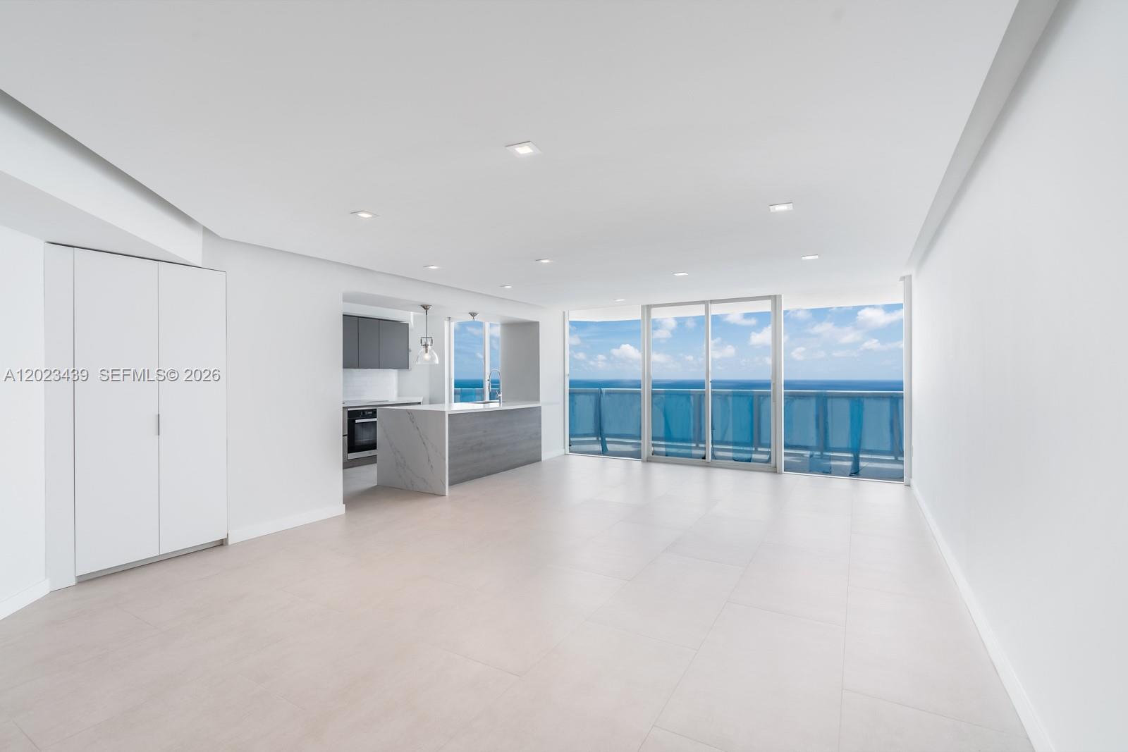 LA GORCE PALACE CONDO - Residential