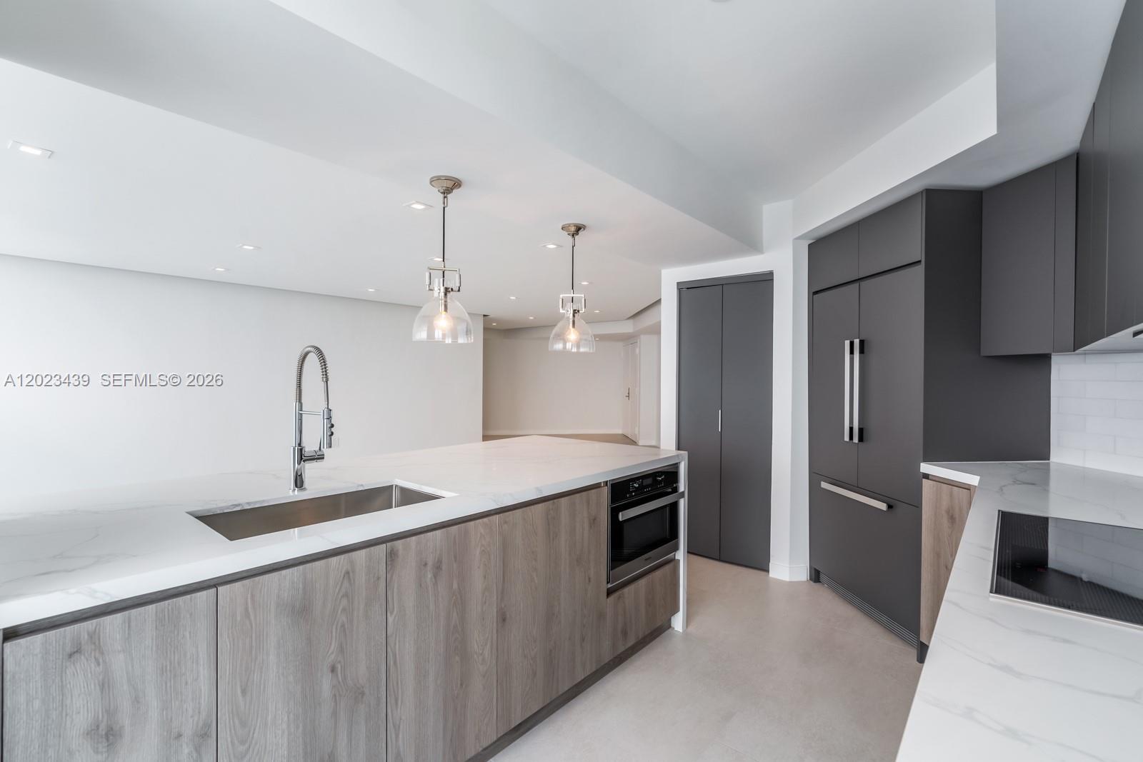 LA GORCE PALACE CONDO - Residential