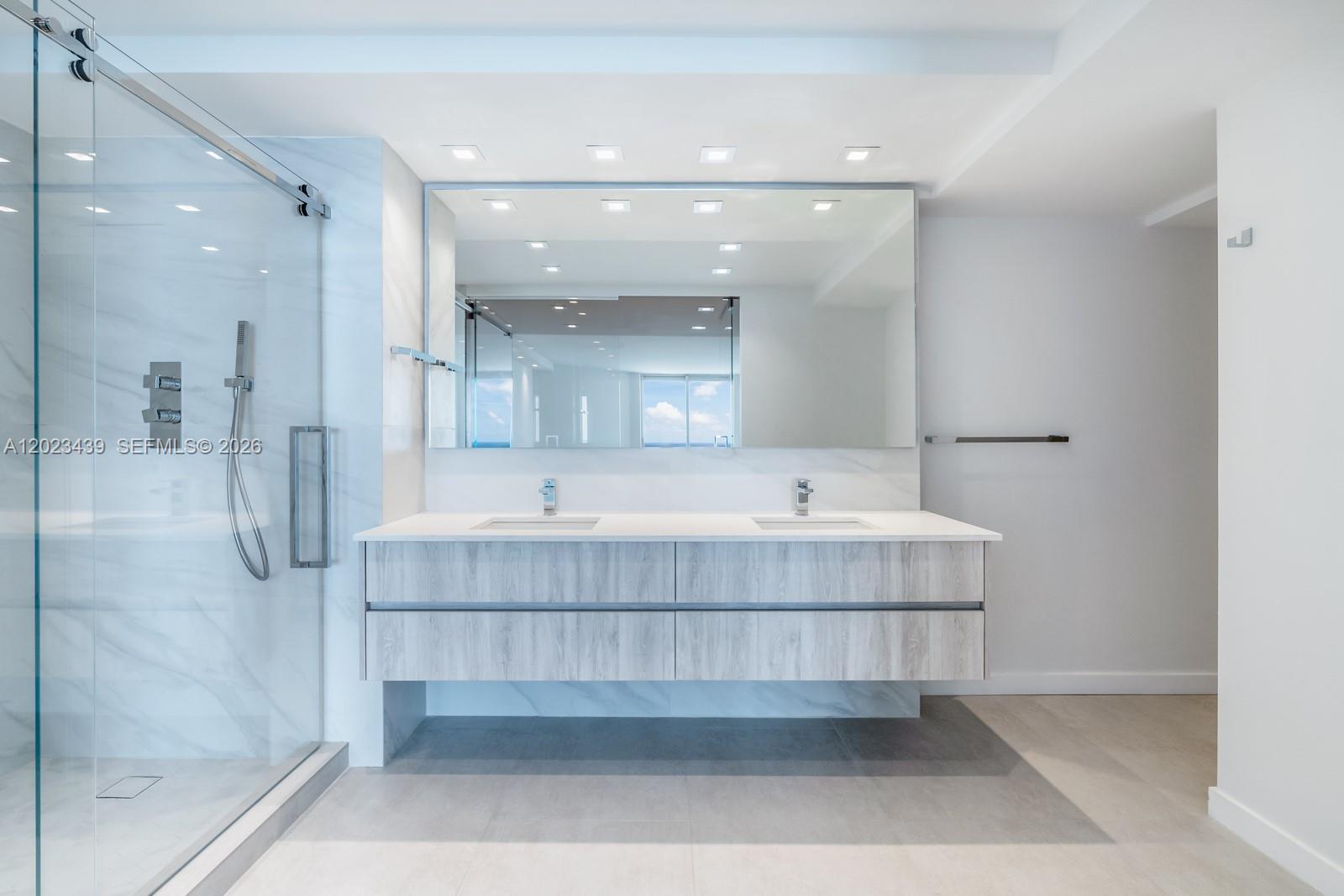LA GORCE PALACE CONDO - Residential