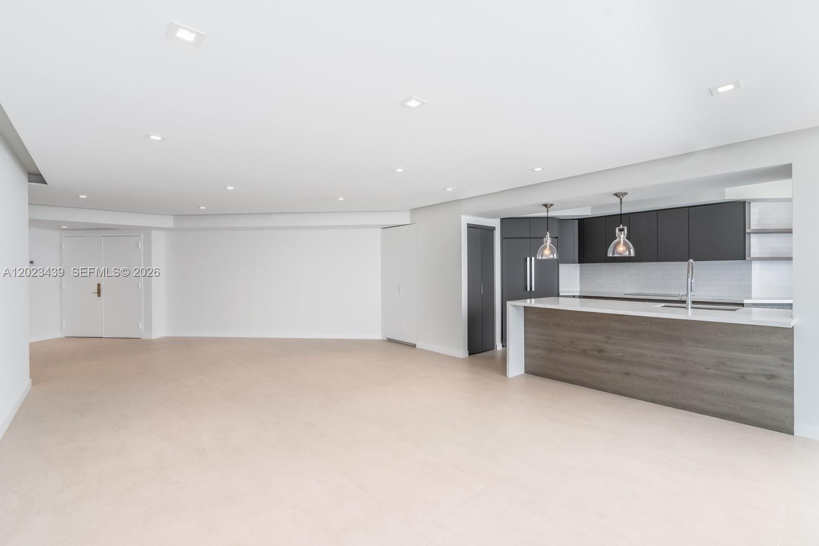 LA GORCE PALACE CONDO - Residential