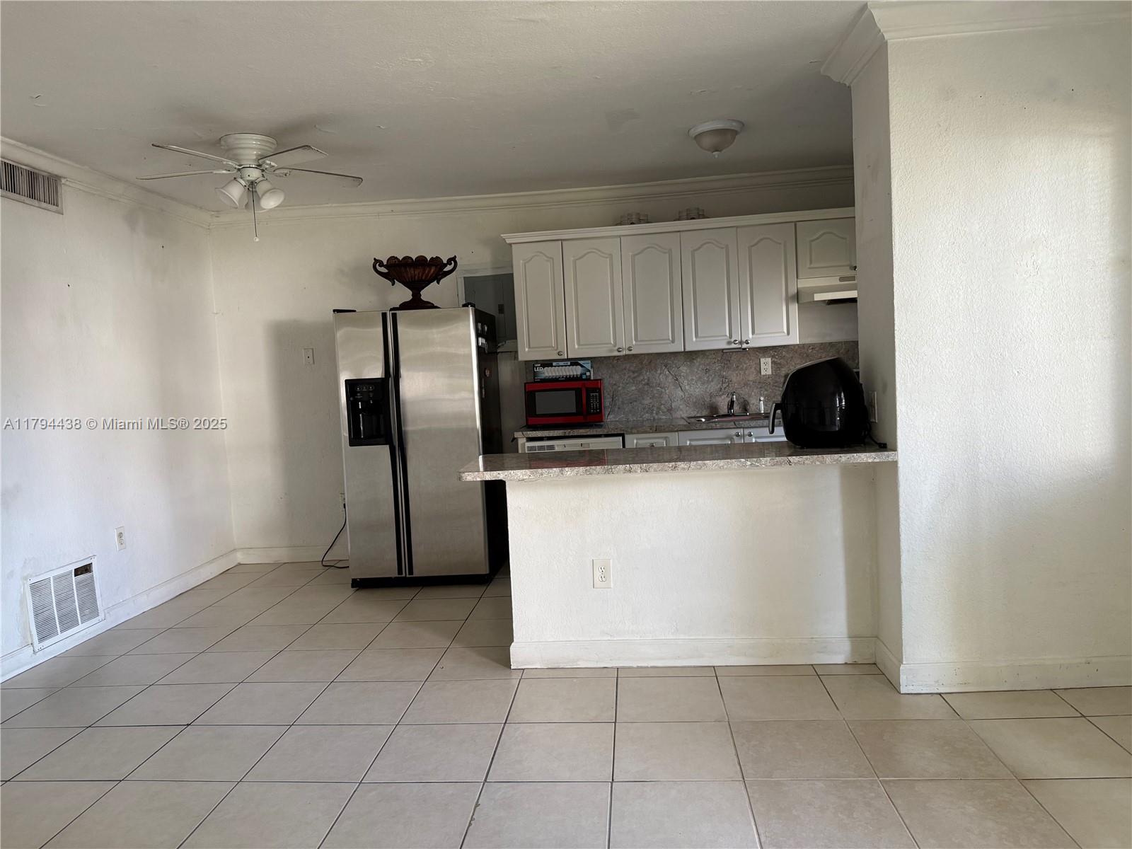 890 NW 45th Ave 5