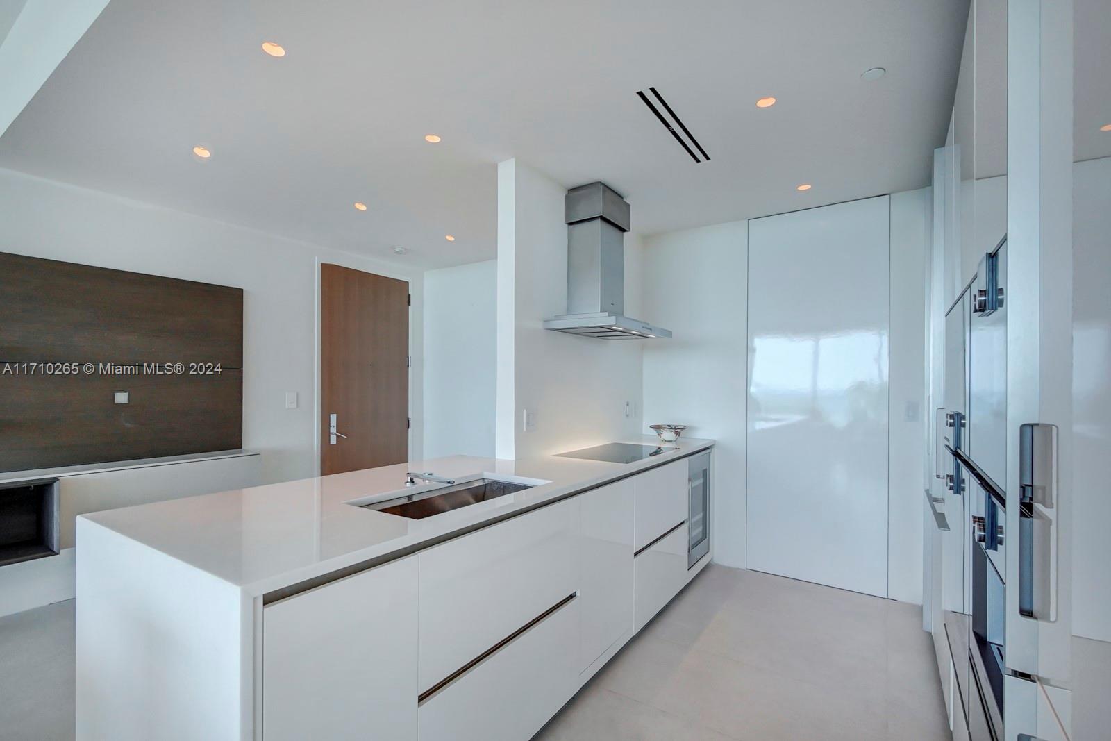 OCEANA BAL HARBOUR CONDO - Residential