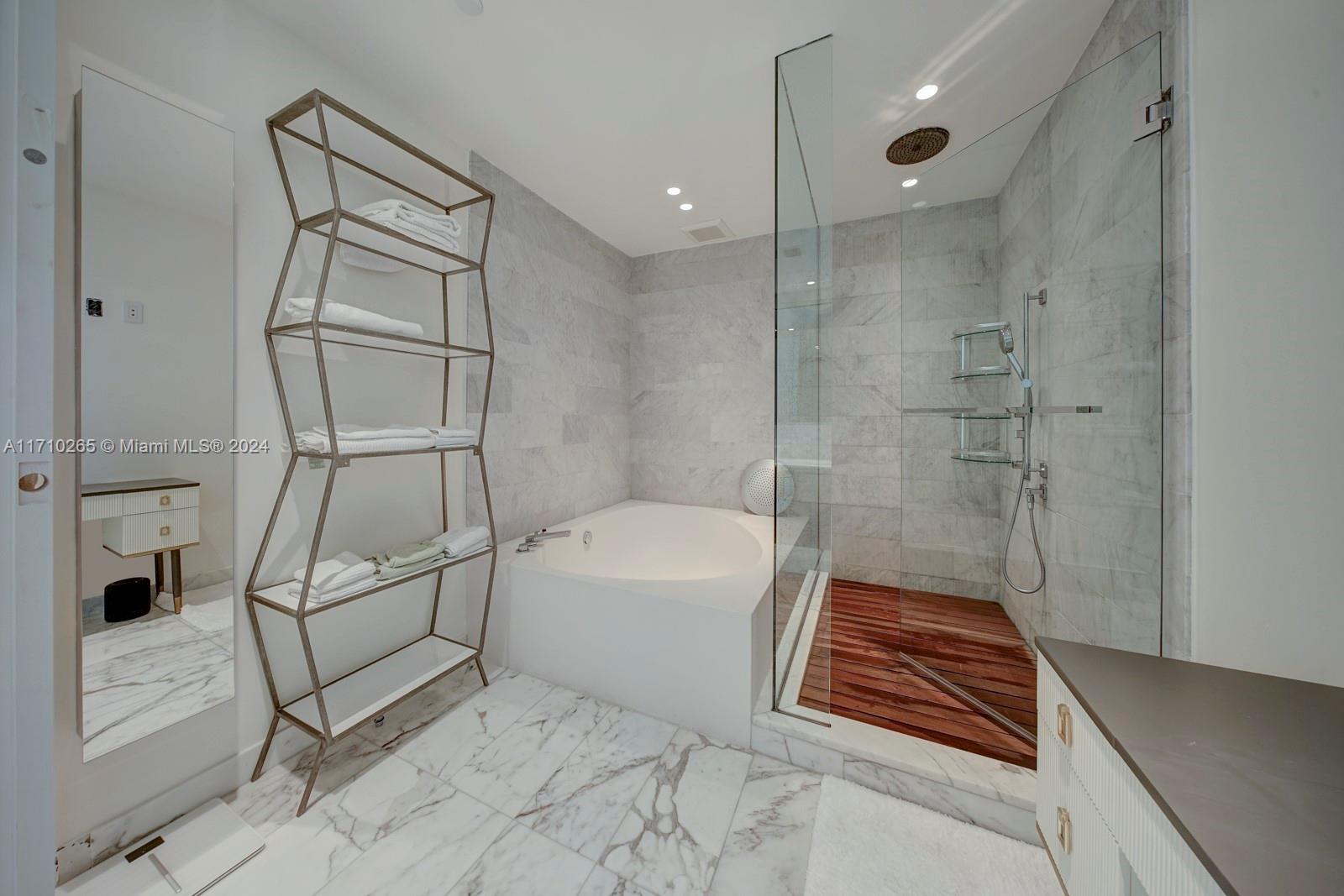 OCEANA BAL HARBOUR CONDO - Residential