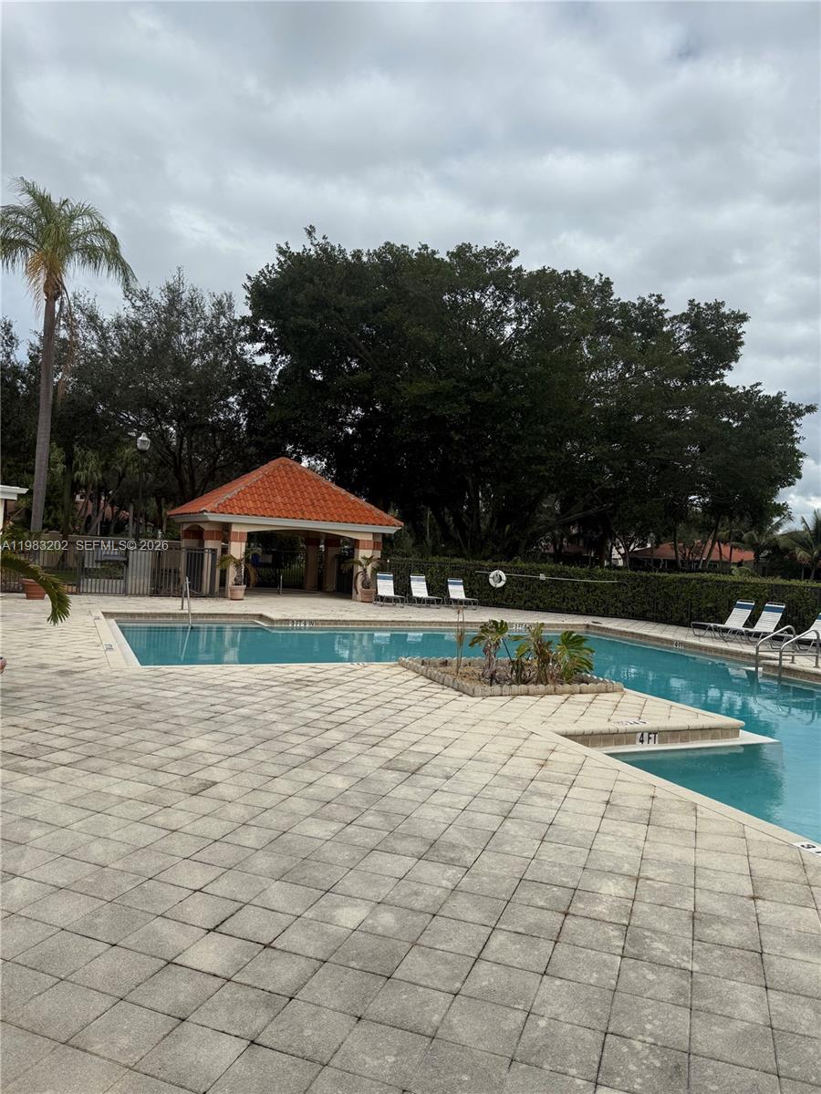 CORAL KEY CONDO - Residential Lease