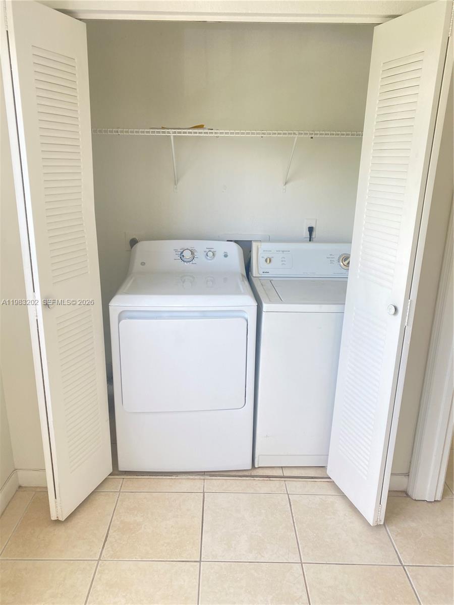 CORAL KEY CONDO - Residential Lease