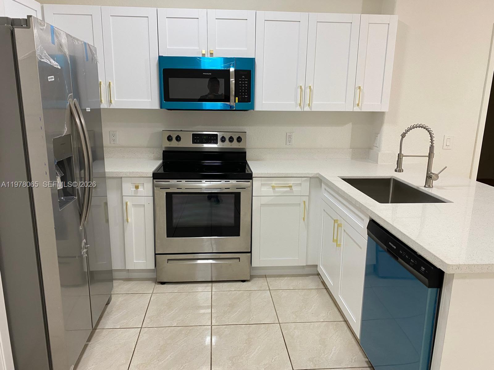 OLD BISCAYNE VILLAS CONDO - Residential Lease