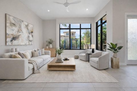 8279 NW 43rd St Doral FL 33166