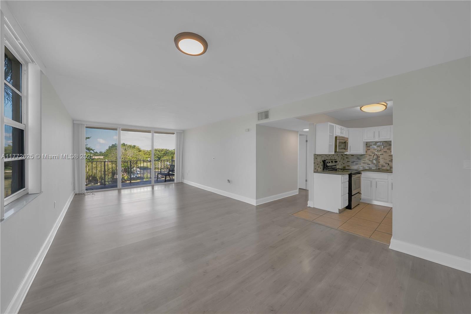 13120 Sw 92nd Ave B-401, Miami, Broward County, Florida - 2 Bedrooms  
1 Bathrooms - 