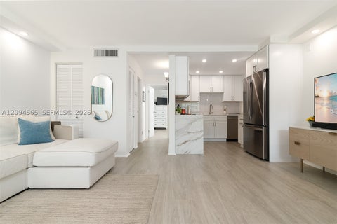 Photo of 611 NE 14th Ave #103, Fort Lauderdale, FL 33304 (MLS # A12094565)