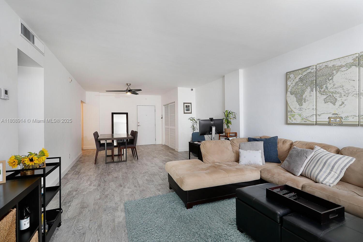 GABLES WATERWAY TOWERS CO - Residential Lease